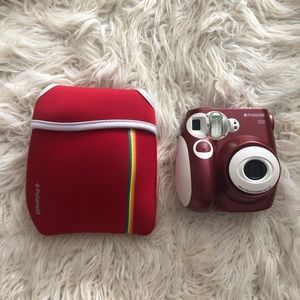 Polaroid camera w/ sleeve case